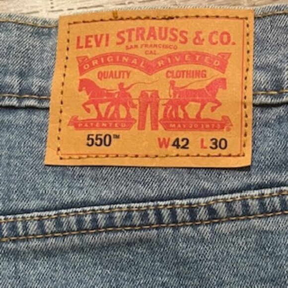 NEW Levi’s 550 Jeans Light Wash Pants Mens Size 42 X 30 NWT - Picture 9 of 13